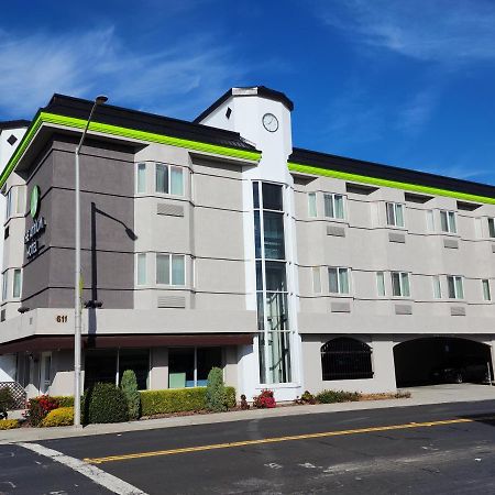 The Atrium Hotel Sfo Airport - Free Shuttle & Breakfast San Bruno Exterior photo